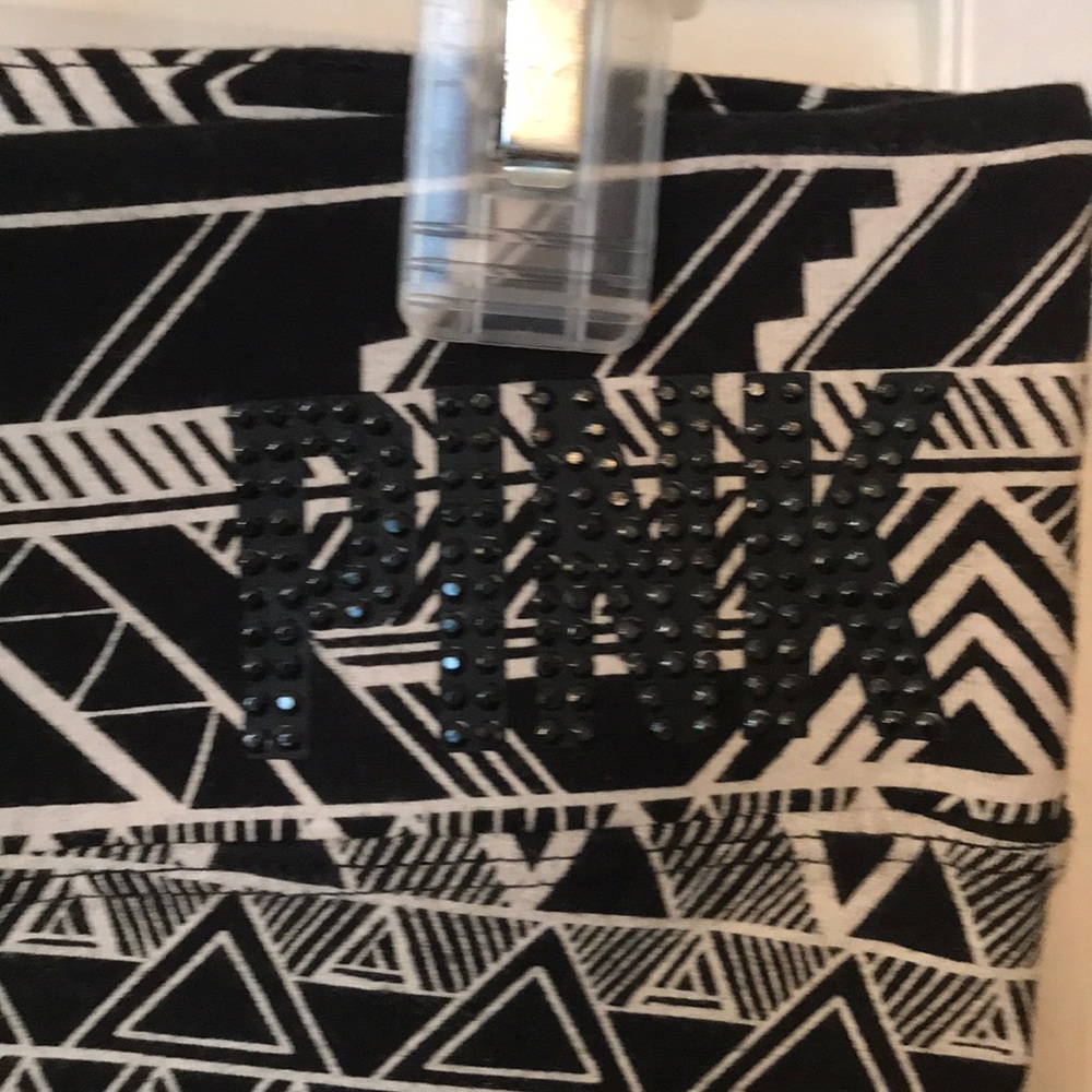 Victoria’s Secret Aztec Leggings - Picture 2 of 8